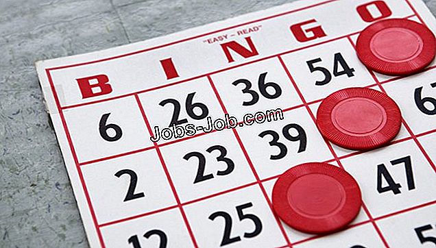 Crvena bingo karta s osvojenim žetonom.